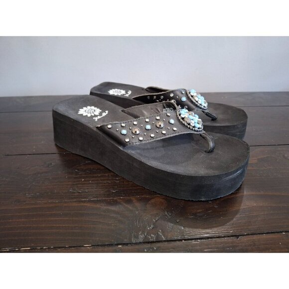 EUC Yellow Box Blue and Silver Farrah Sequin Thong Flip Flops/Pre-owned, Sz. 7 - Picture 1 of 10